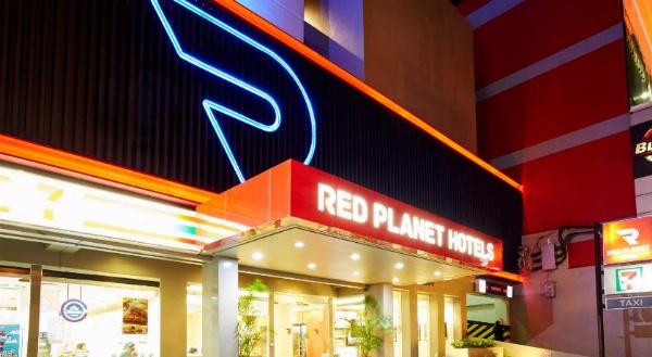 Red Planet Quezon City Main image